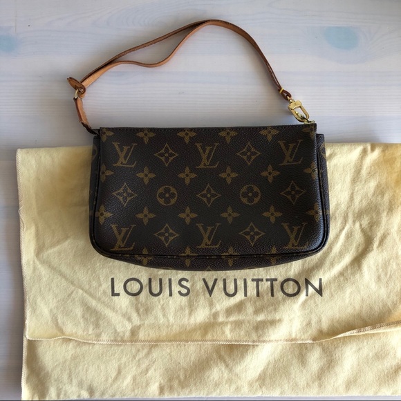 Louis Vuitton Handbags - ❌ON HOLD❌Louis Vuitton Pochette - Monogram Canvas